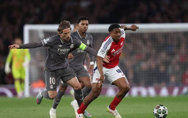 阿森纳主场不敌,战绩再次遭遇困境! 阿森纳主场不敌,战绩再次遭遇困境!