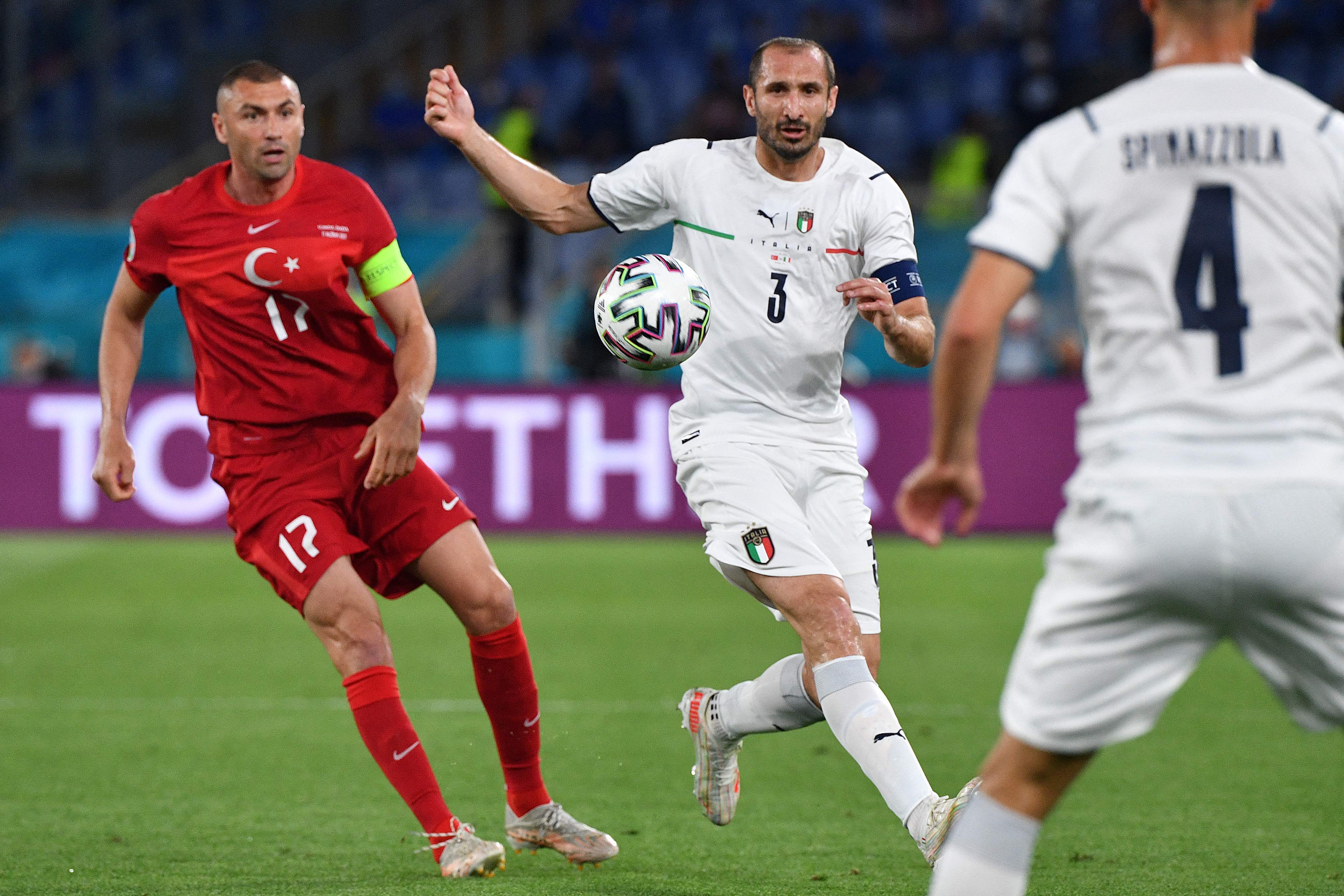 土耳其主场大胜威尔士,卫冕欧锦赛出线希望的简单介绍 土耳其主场大胜威尔士,卫冕欧锦赛出线希望的简单介绍