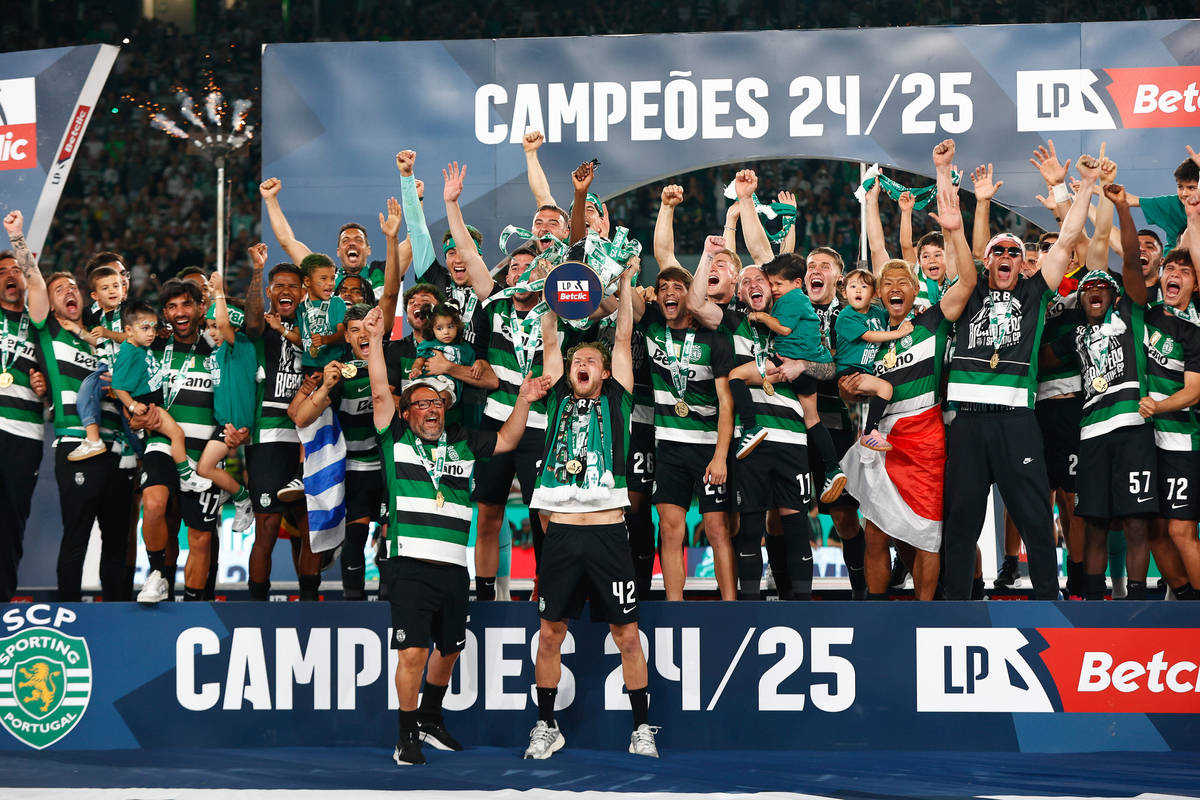 凯尔特人队全队合作无间,迎战强敌 凯尔特人队全队合作无间,迎战强敌