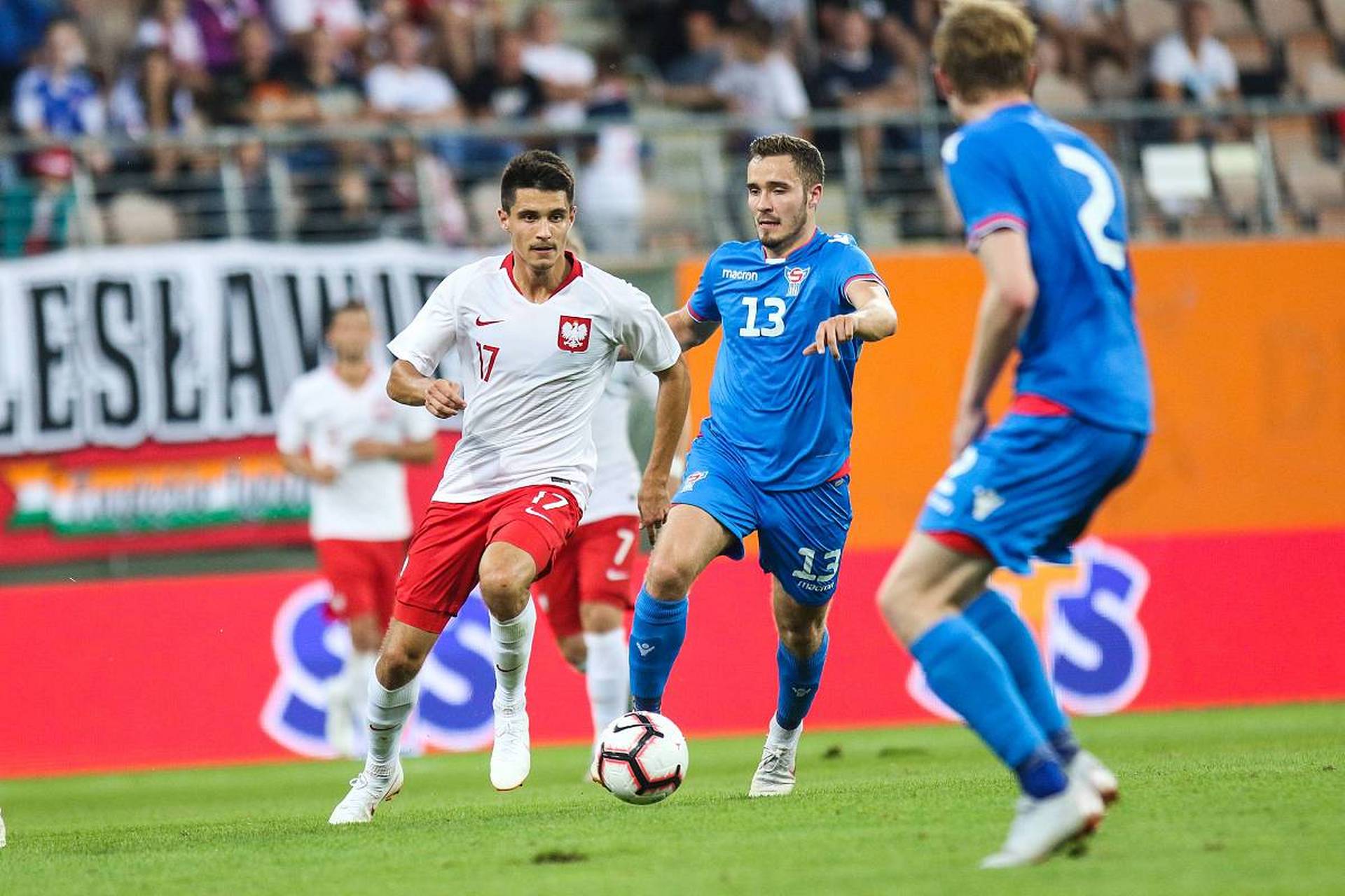 关于悍勇争先:欧洲杯预选赛新鲜热辣!的信息 关于悍勇争先:欧洲杯预选赛新鲜热辣!的信息