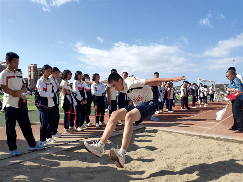 包含冠军抵达决赛赛场挑战冒险追求荣光的词条