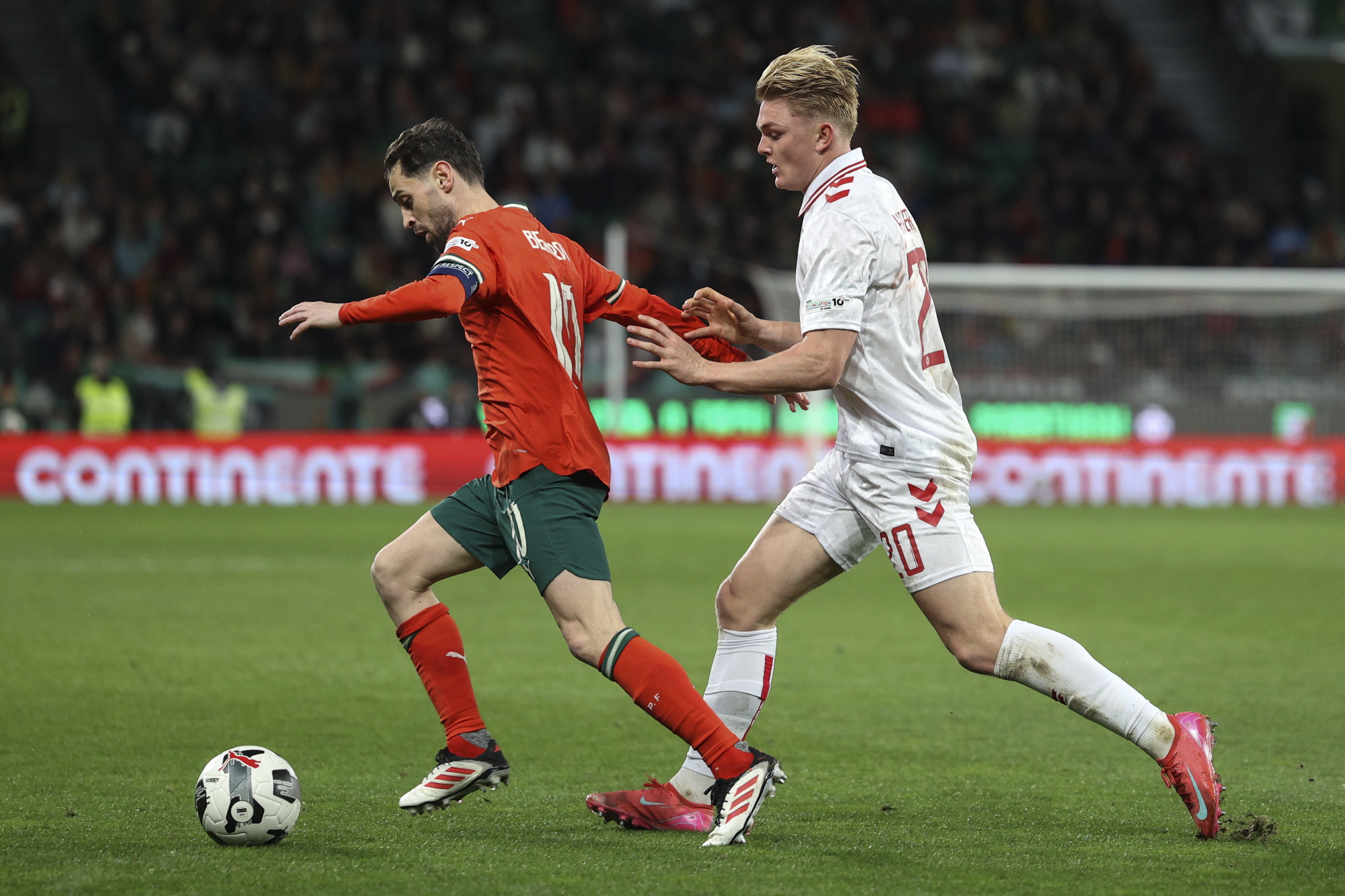 欧国联半决赛战况激烈，球队誓要晋级的简单介绍