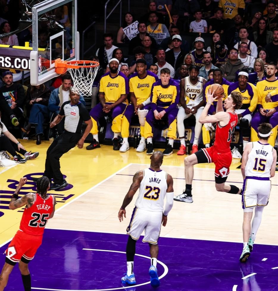 关于湖人不敌火箭，现实力差距逐渐显现的信息