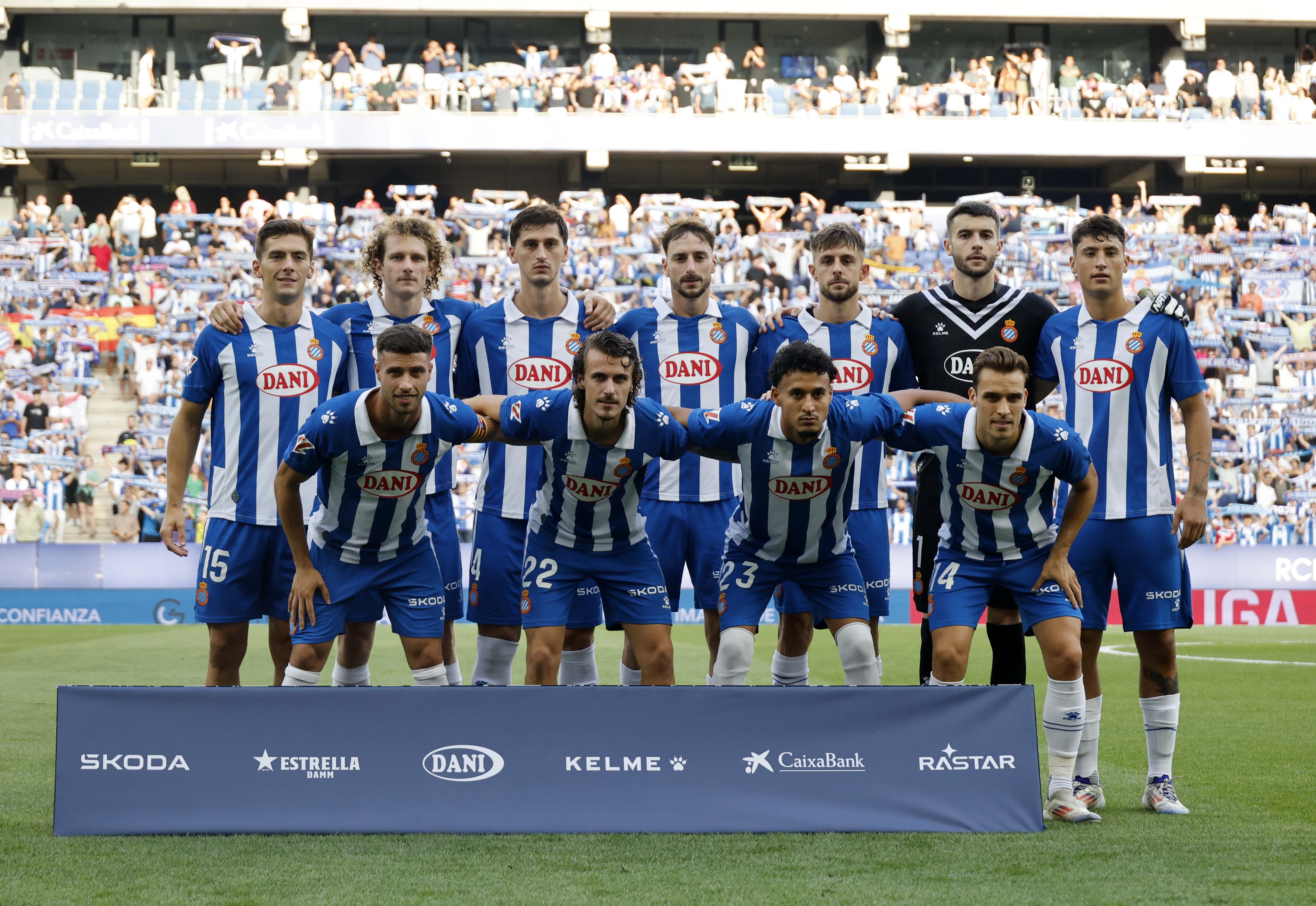 西班牙队击败了斯洛文尼亚队,实现了胜利 西班牙队击败了斯洛文尼亚队,实现了胜利