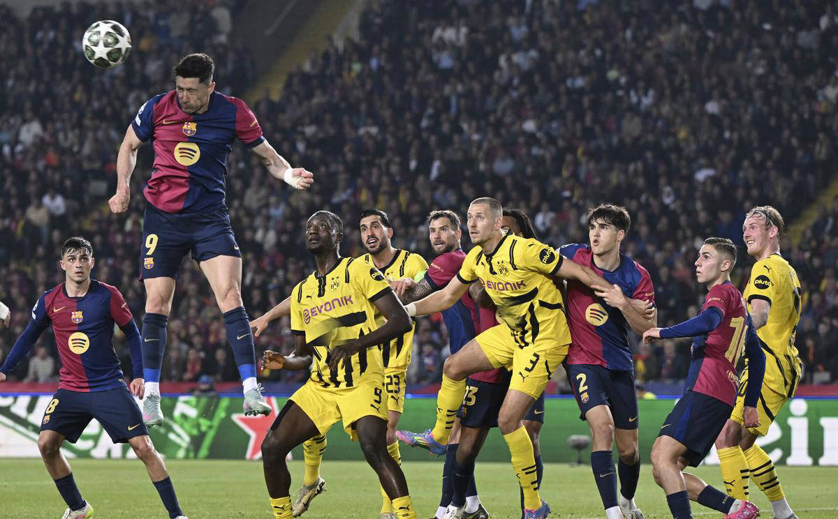 巴塞罗那轻取胜利,欧冠淘汰赛在望 巴塞罗那轻取胜利,欧冠淘汰赛在望