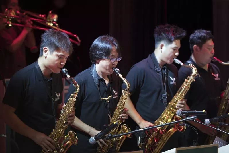 爵士告捷成功,挺进西部前列胜算加大 爵士告捷成功,挺进西部前列胜算加大