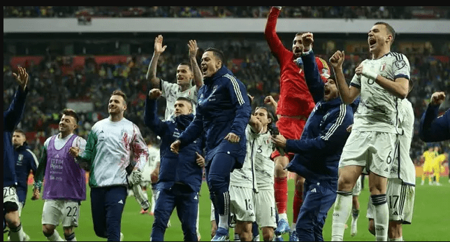 乌克兰对阵英格兰,欧洲杯大场面再现球迷狂热之旅的简单介绍 乌克兰对阵英格兰,欧洲杯大场面再现球迷狂热之旅的简单介绍