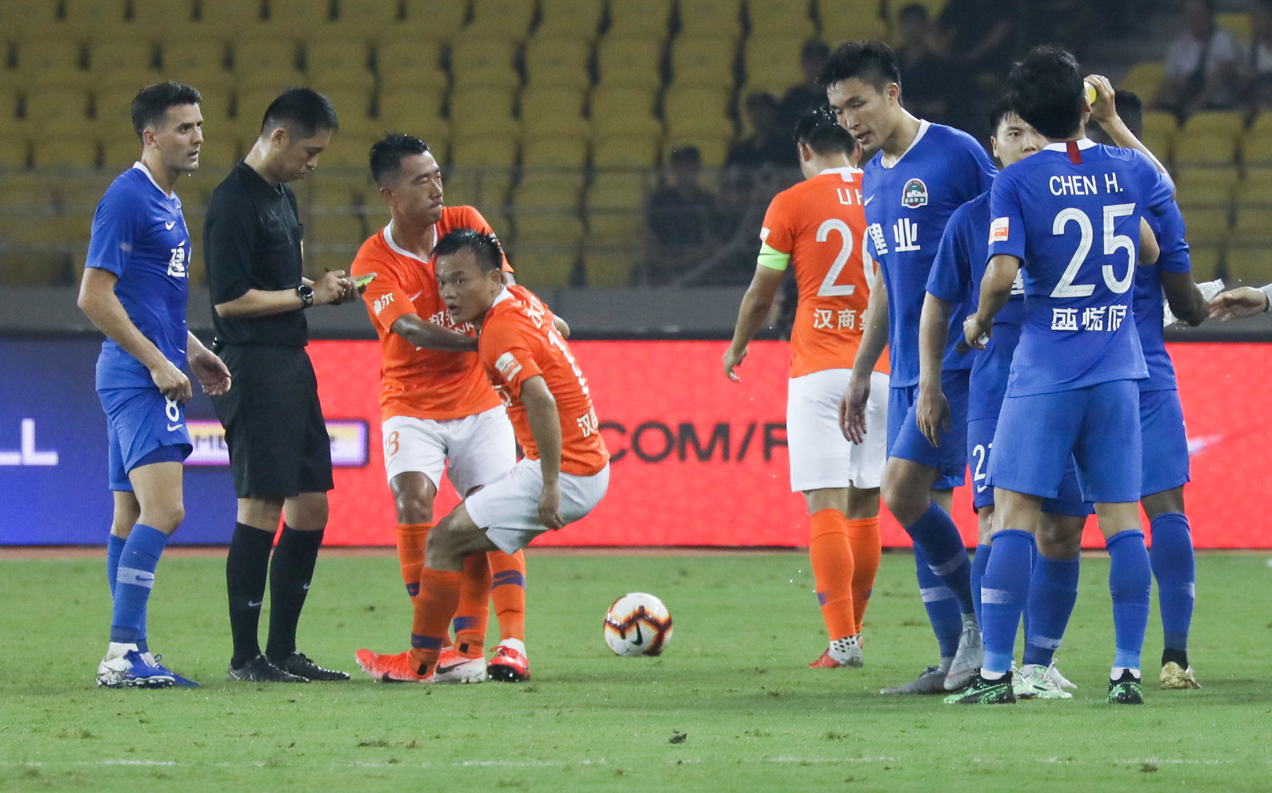 武汉卓尔客场遭遇连败,抢分压力增大的简单介绍 武汉卓尔客场遭遇连败,抢分压力增大的简单介绍