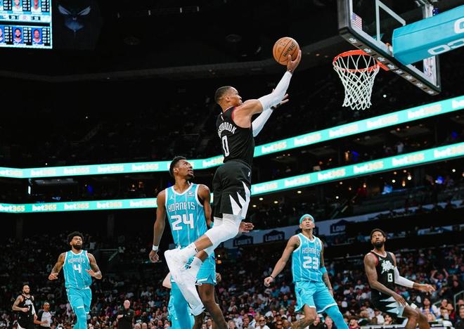 快船客场击败爵士,乔治独得分 快船客场击败爵士,乔治独得分