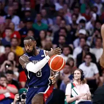 美国队在比赛中取得胜利 美国队在比赛中取得胜利