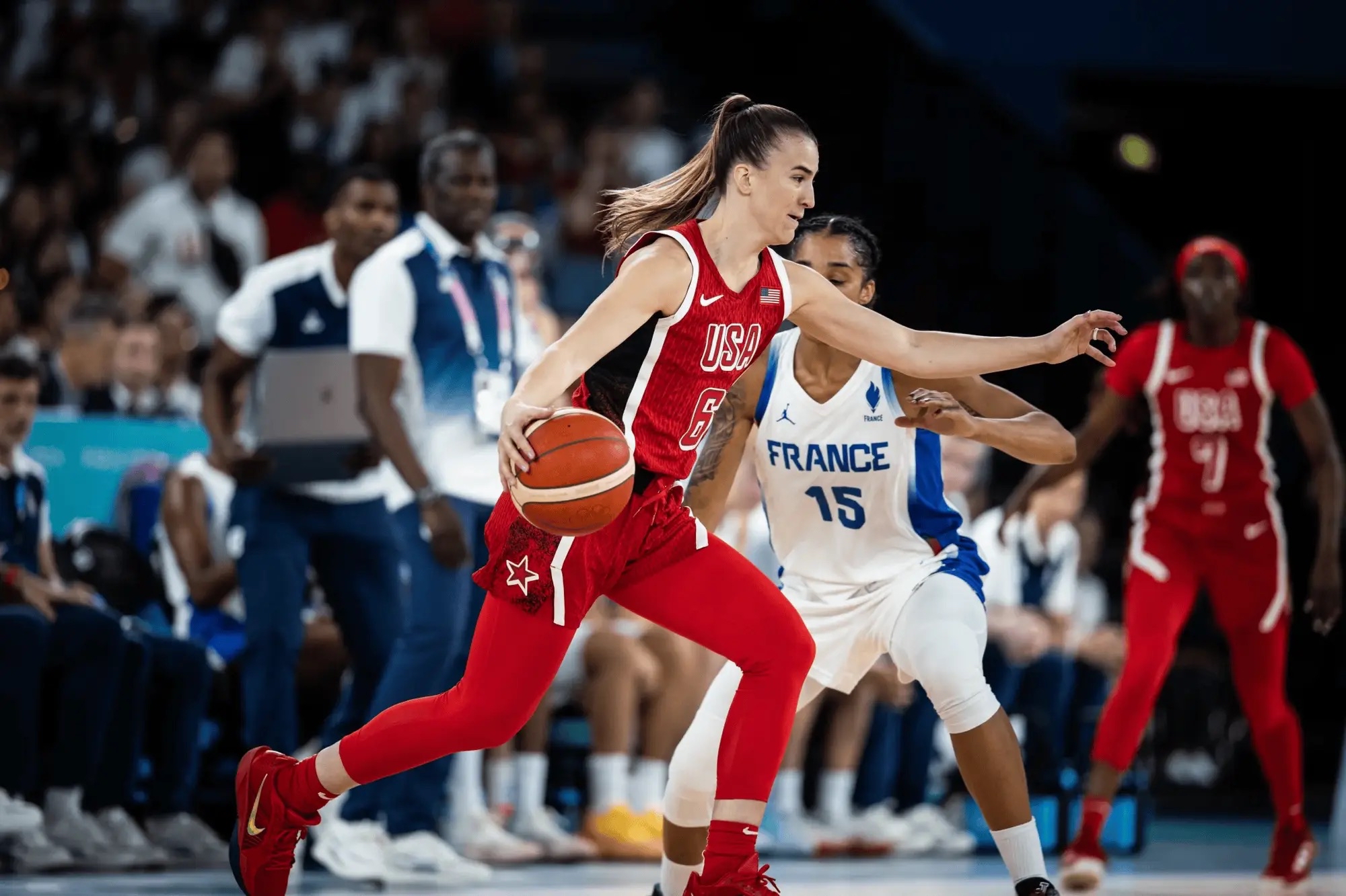 美国队在比赛中取得胜利 美国队在比赛中取得胜利