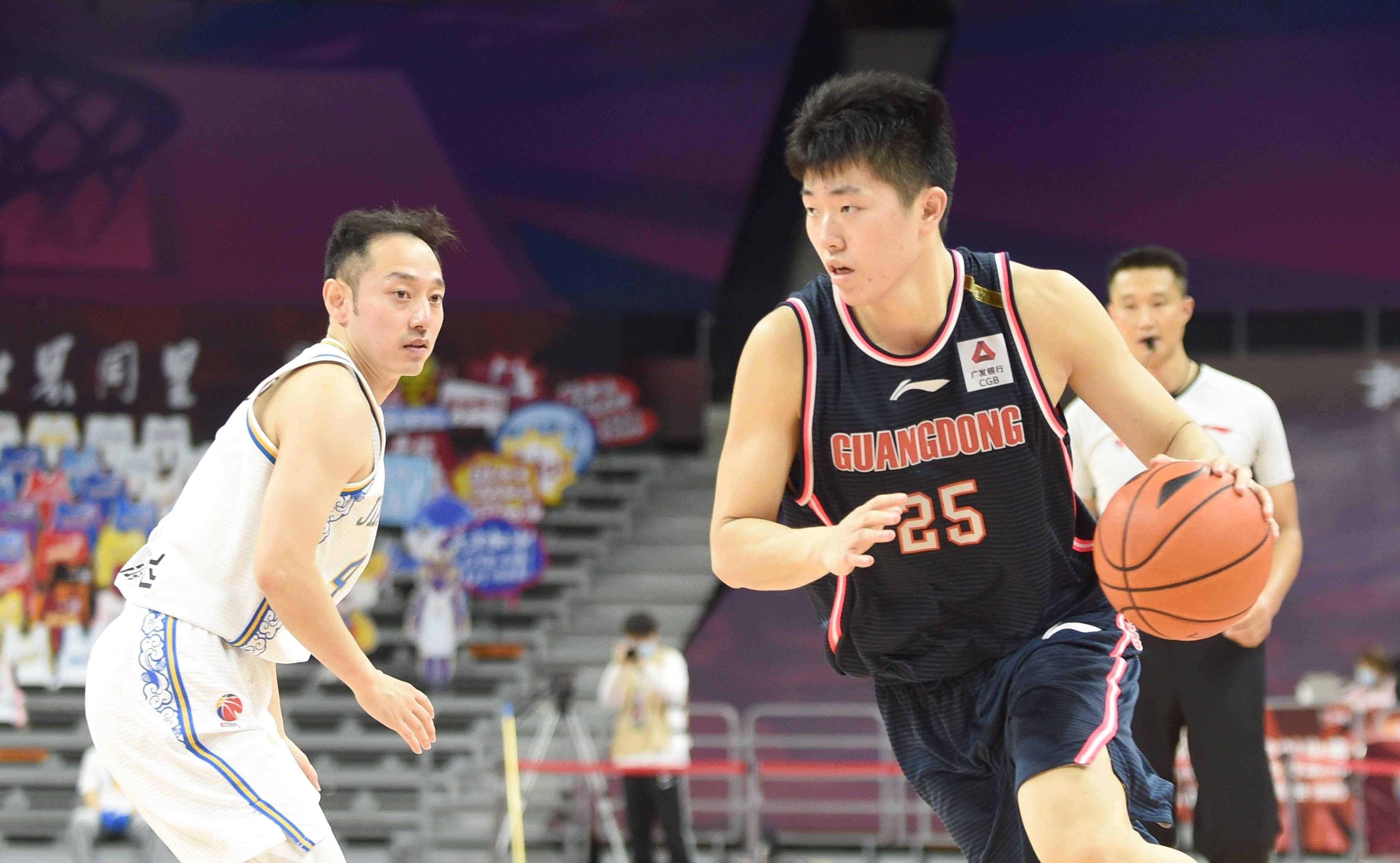 包头男篮新锋线崛起,携手取得成功 包头男篮新锋线崛起,携手取得成功