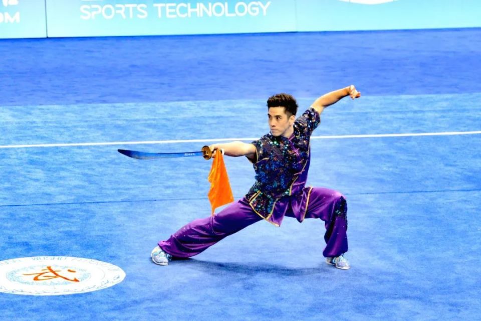 武术比赛选手刚毅果敢称霸赛场 武术比赛选手刚毅果敢称霸赛场