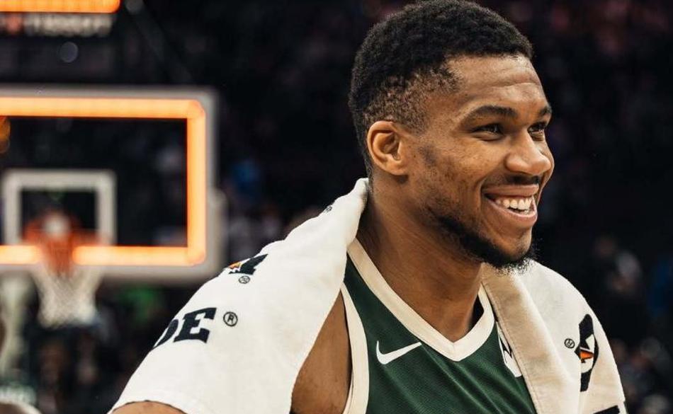 雄鹿胜掘金,米德尔顿独揽25分拿下比赛 雄鹿胜掘金,米德尔顿独揽25分拿下比赛