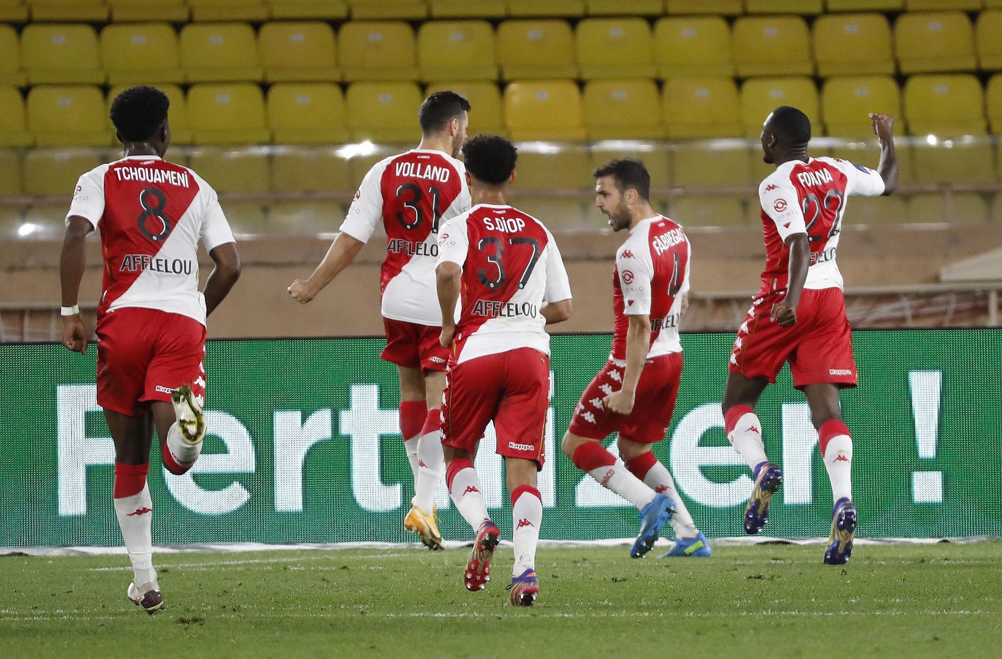 尼斯主场战胜第戎,继续保持上升势头 尼斯主场战胜第戎,继续保持上升势头