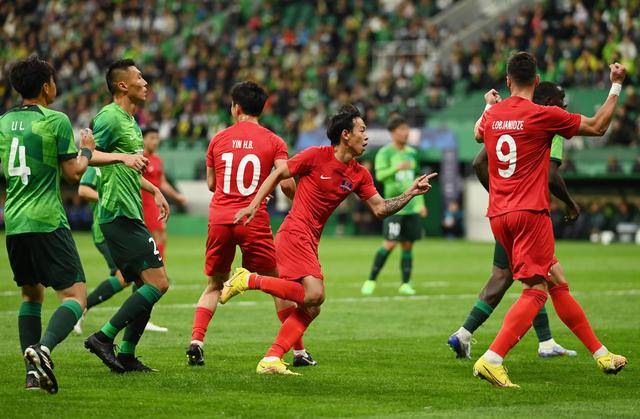 法国国家队在面对以色列时轻松取胜,领先积分榜 法国国家队在面对以色列时轻松取胜,领先积分榜