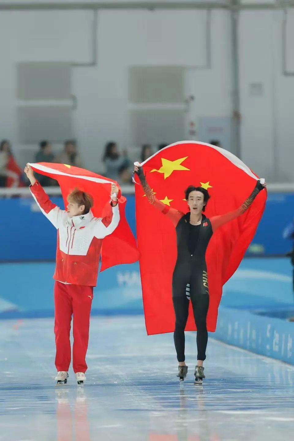 开云体育在线-北马其顿游泳选手实现突破！夺得银牌