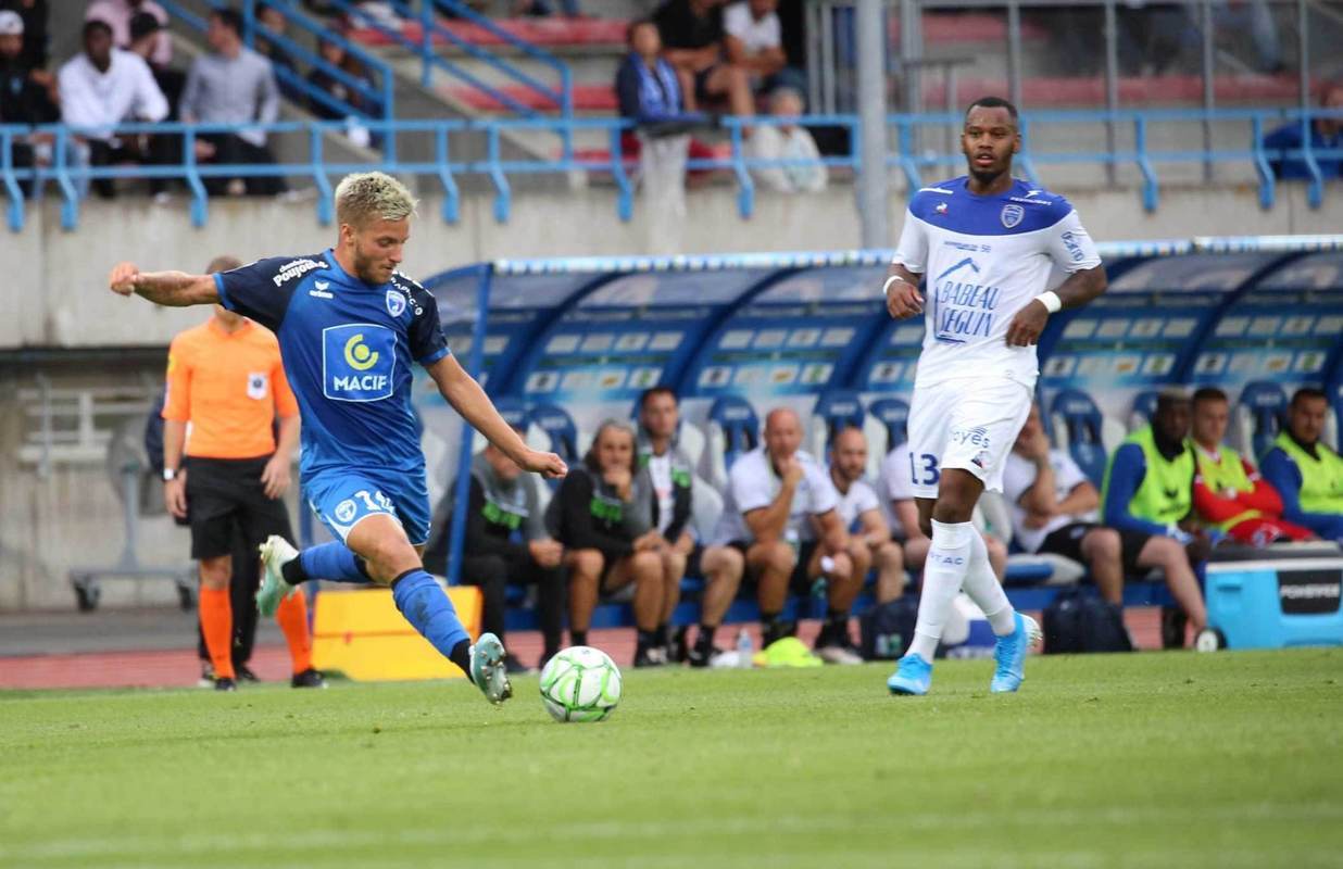 摩纳哥客场势如破竹,法甲争冠形势再度明朗 摩纳哥客场势如破竹,法甲争冠形势再度明朗