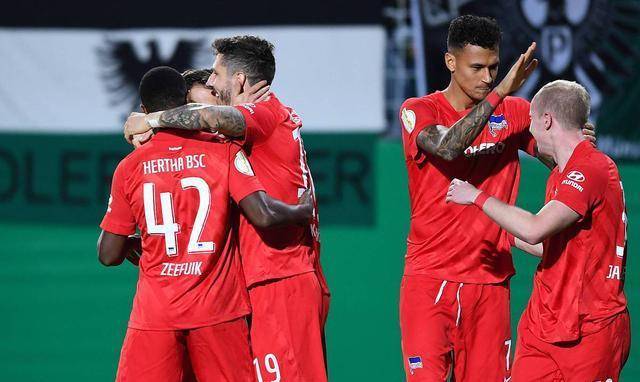 开云体育中国-包含沙尔克阵容整合需要时间，逐步提高战斗力的词条