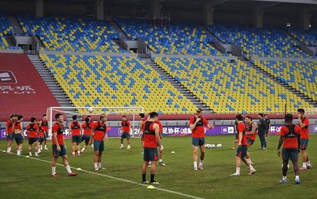 足球赛事情节跌宕起伏,每场比赛都堪称经典的简单介绍 足球赛事情节跌宕起伏,每场比赛都堪称经典的简单介绍