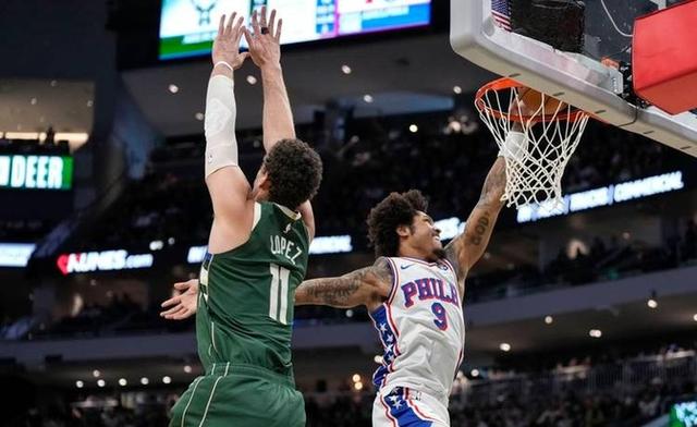 雄鹿击败76人，豪取胜利