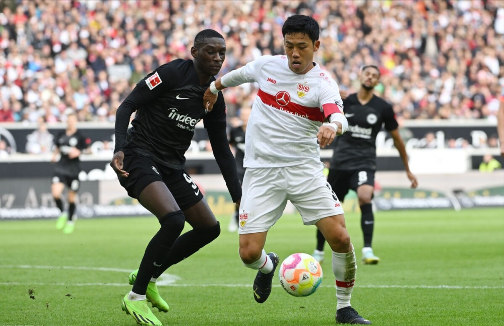 开云体育中国-关于100T力克SHR，Elk单局斩获MVP强强对话小组赛，点燃全场激情的信息