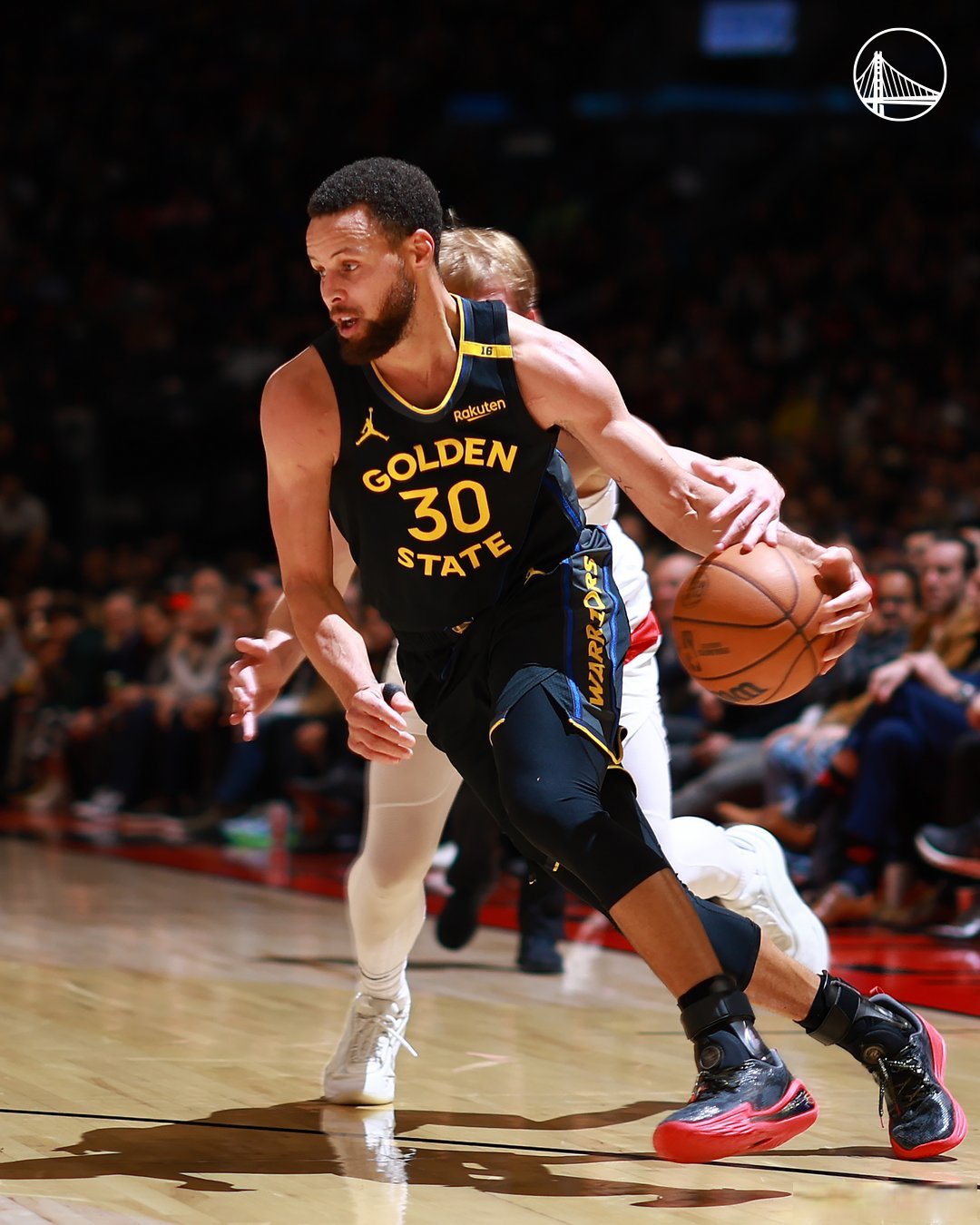 猛龙vs勇士:NBA总决赛即将揭幕 猛龙vs勇士:NBA总决赛即将揭幕