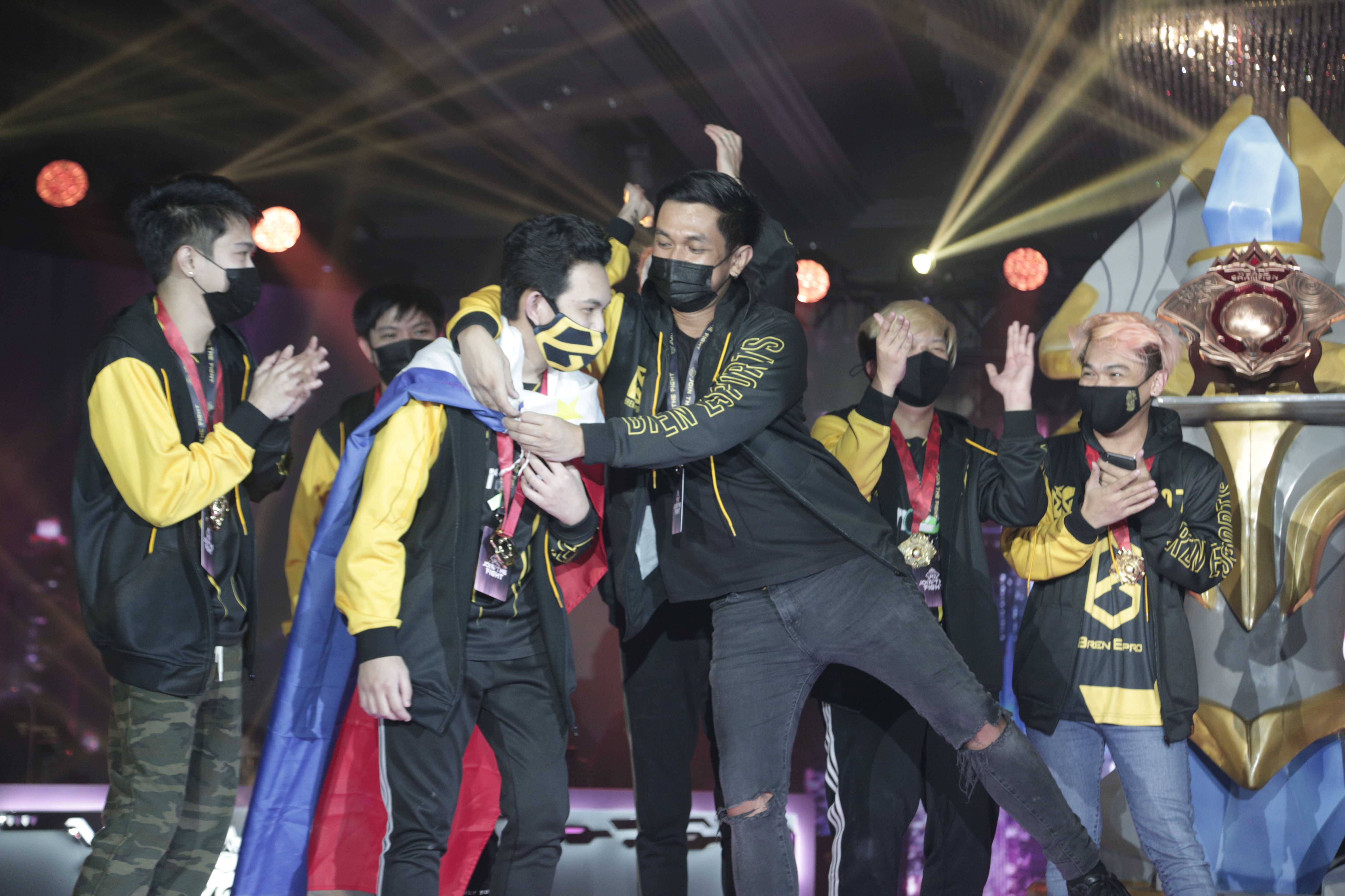 包含竞技场上的精英争霸正引发热烈讨论!的词条 包含竞技场上的精英争霸正引发热烈讨论!的词条