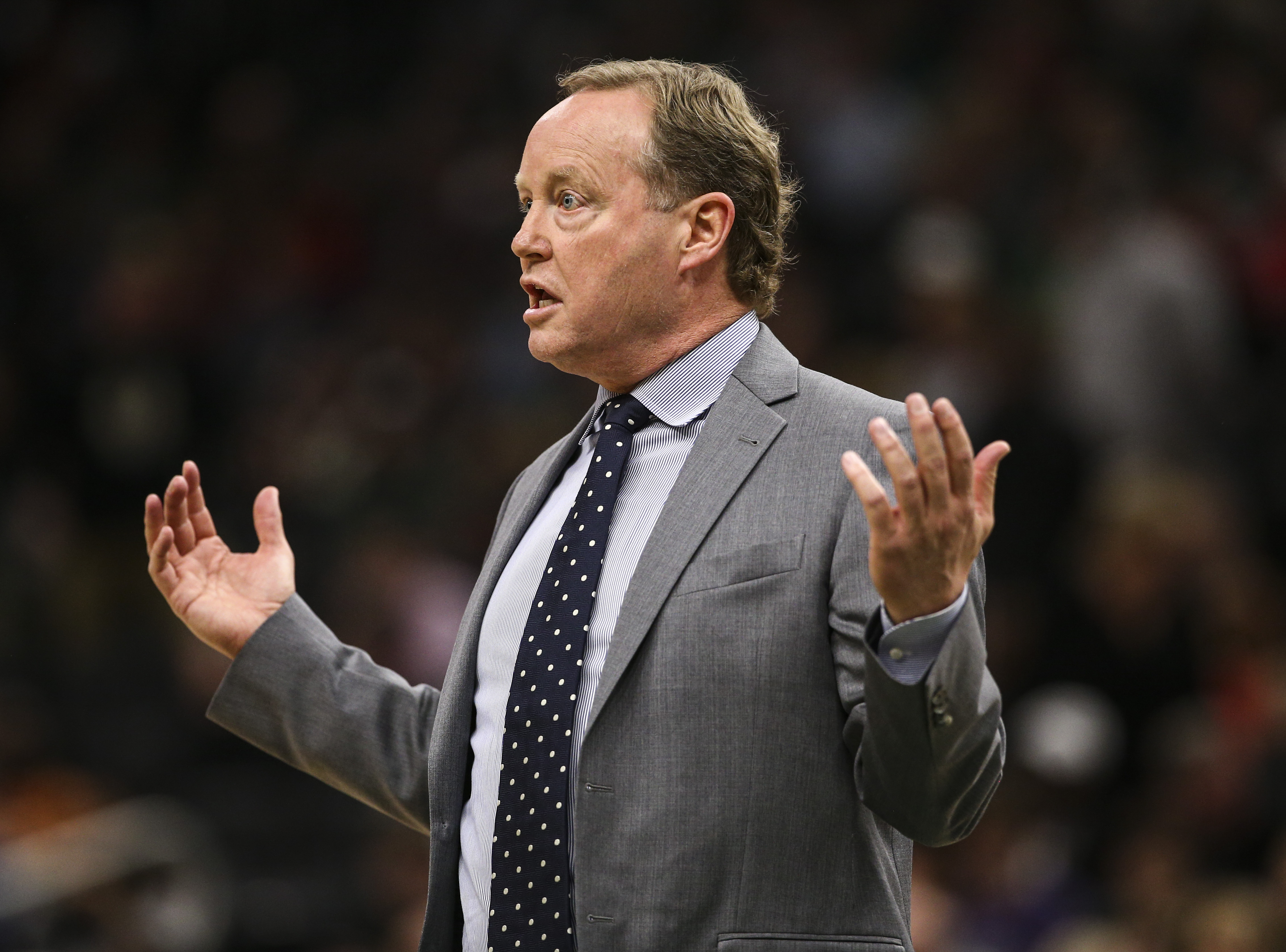 雄鹿队主教练表扬球队团结精神 雄鹿队主教练表扬球队团结精神