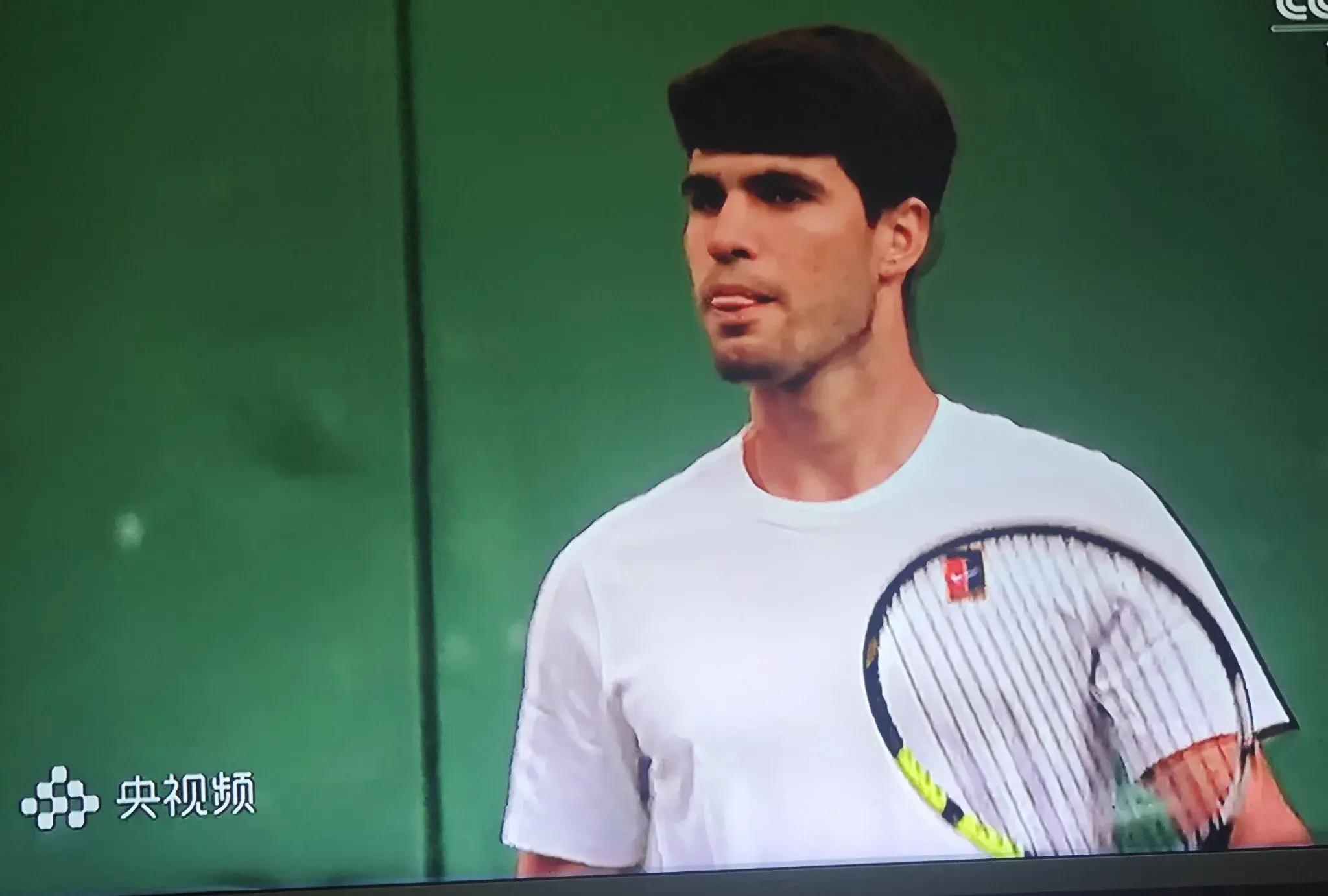 美网翻盘澳网,阿尔卡拉斯扛起全队 美网翻盘澳网,阿尔卡拉斯扛起全队