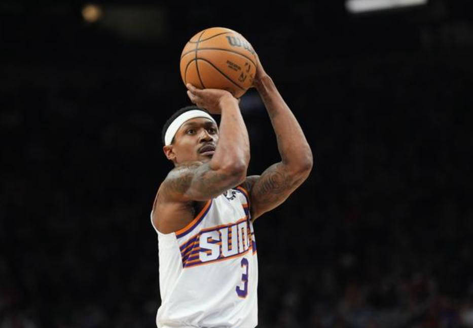 太阳险胜快船，布克高光表现