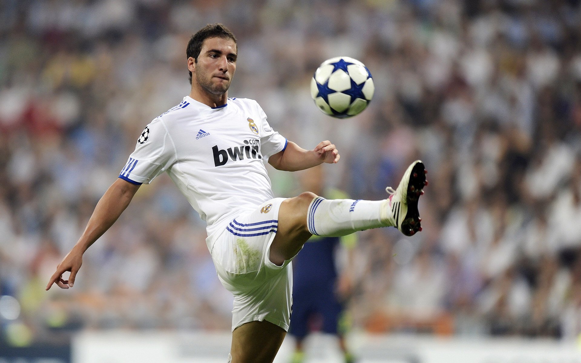 从梦碎威斯特法伦到诺坎普奇迹,阿什拉夫双刃出鞘,巴萨逆转多特锁定头名