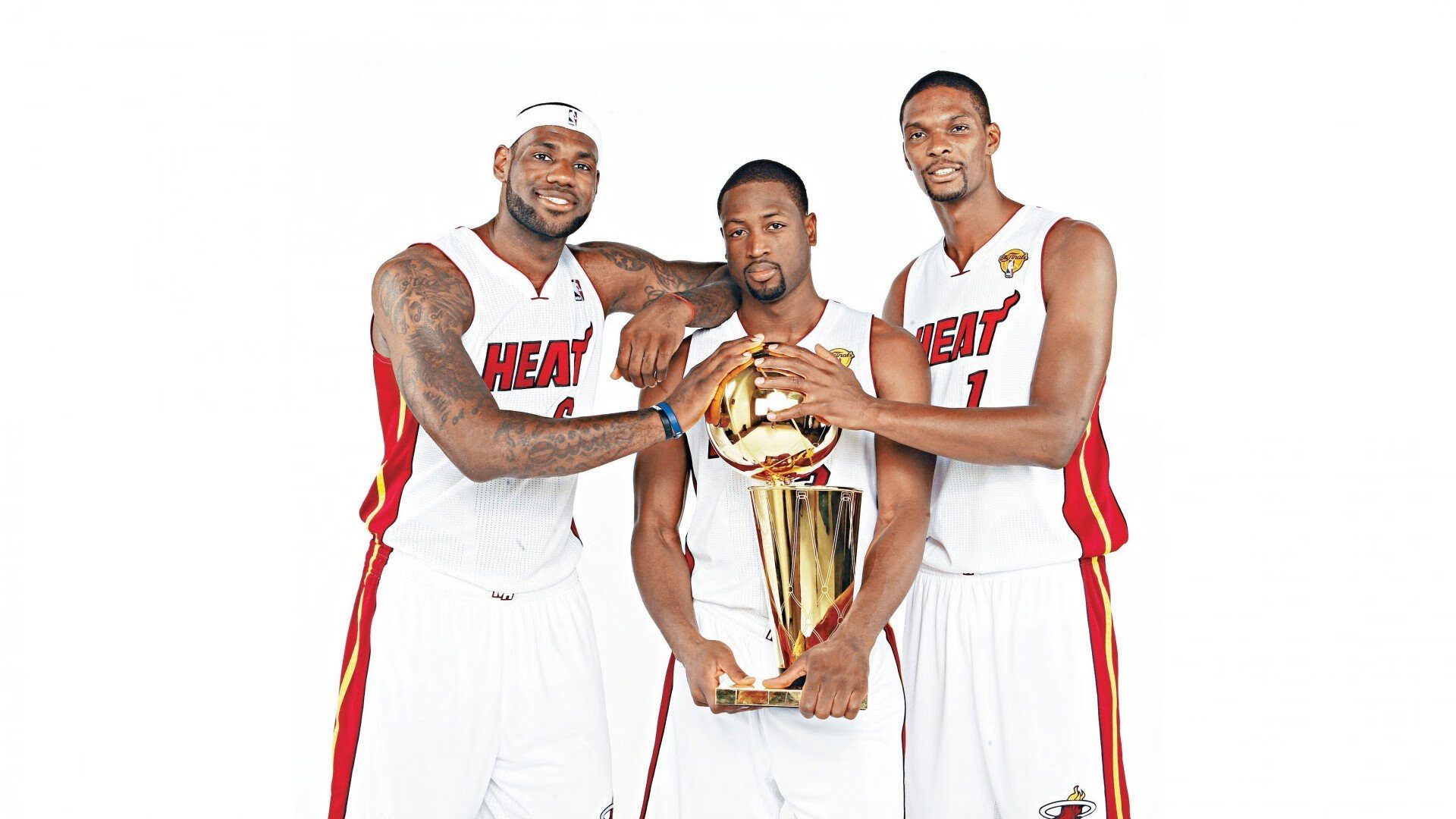 冰火三重奏，威廉姆斯横扫红牛，佩雷兹惊艳四座的世纪对决