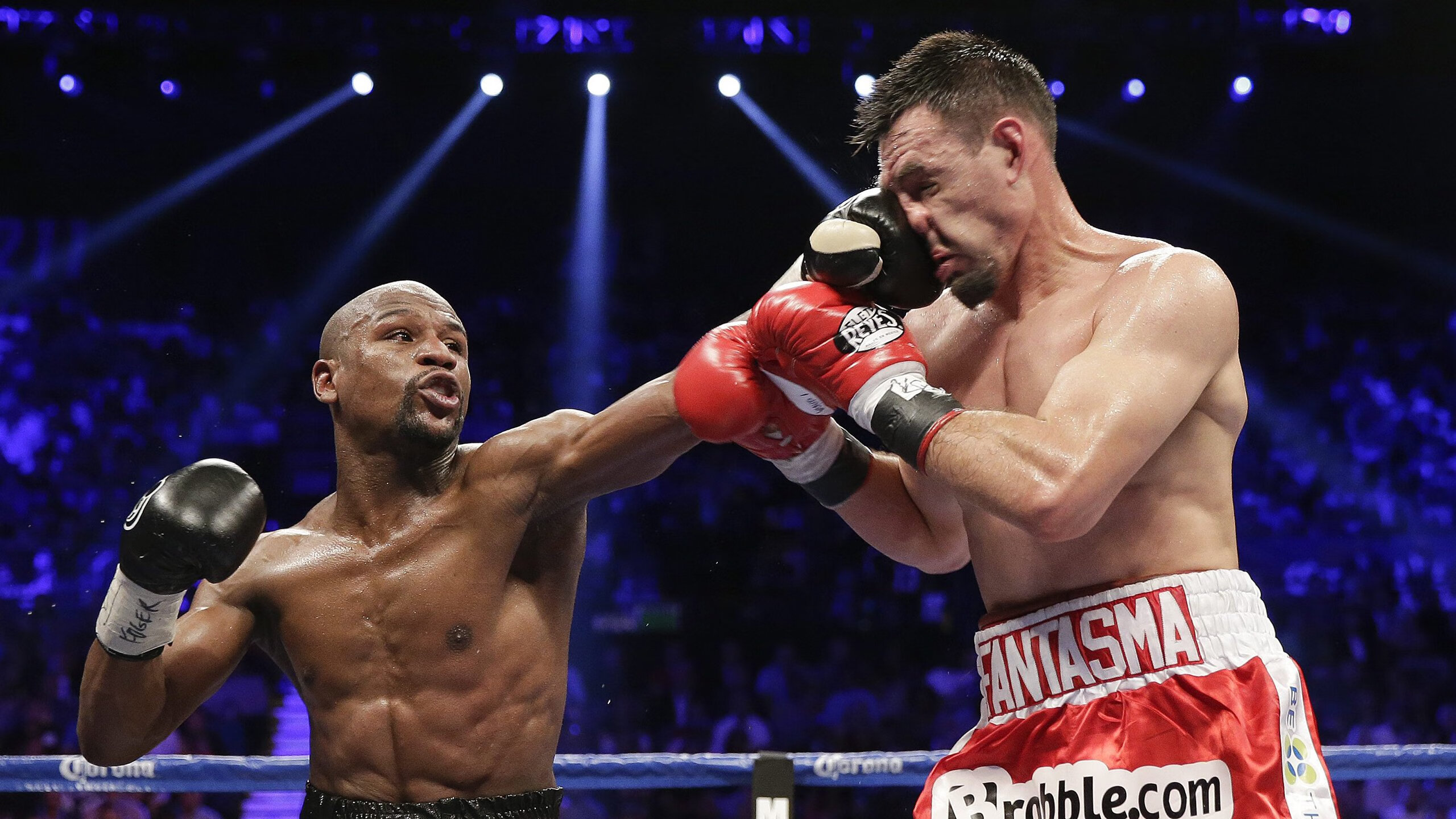 库里50分导演表演赛 爵士轻取福建队尽显球星魅力